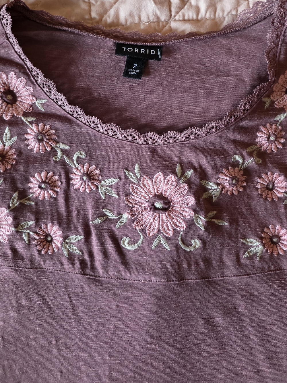 torrid mauve floral embroidered scoop Blouse